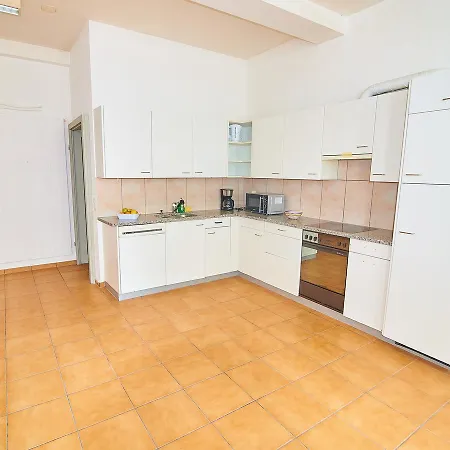 Ferrari Апартаменты *